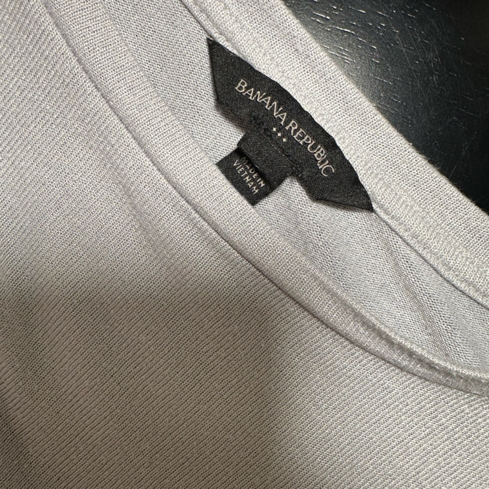 Banana Republic Light Gray Top - Size M